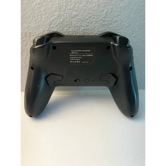 Bluetooth Black Controller - Picture 2 of 2